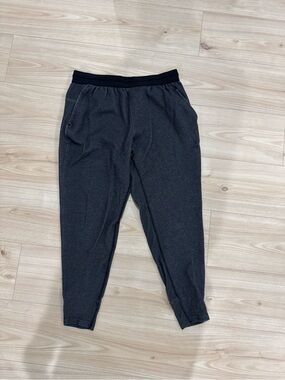 Nike Men's Charcoal Gray Jogger Pants